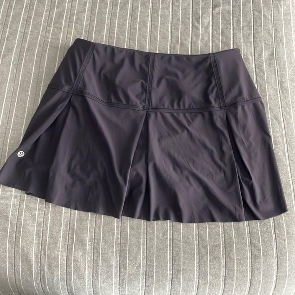 EUC lululemon skort